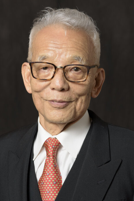 真锅淑郎
